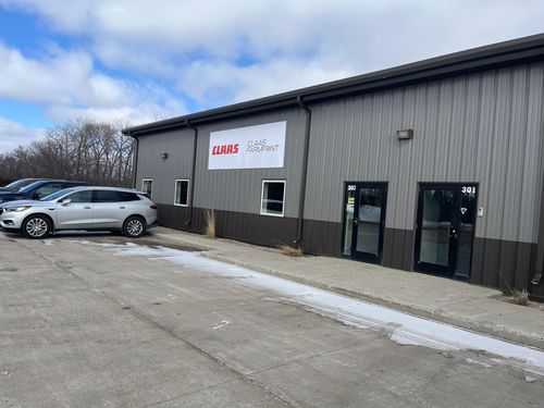 303 Smith Dr Sw, Devils Lake, ND, 58301-3524 | Card Image