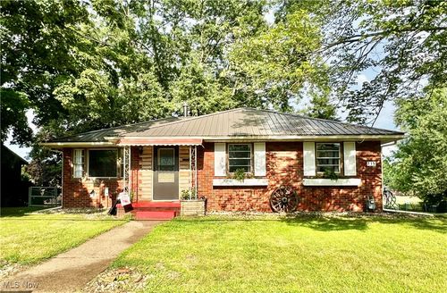 715 S Bodmer Ave, Strasburg, OH, 44680-1221 | Card Image