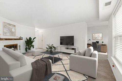 605f2-4000 Gypsy Ln, PHILADELPHIA, PA, 19129-5460 | Card Image