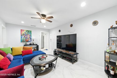 7174 Matthew St, JACKSONVILLE, FL, 32210-4844 | Card Image