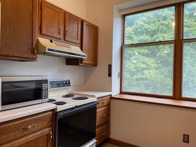 APT-14 - 60 North St, Condo with 2 bedrooms, 2 bathrooms and 1 parking in Dalton MA | Image 4