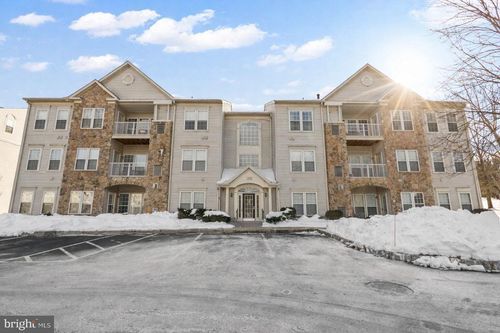 apt-301-100 Fiddleleaf Ln, WARRINGTON, PA, 18976-3045 | Card Image