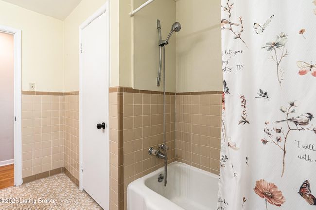 609 Lynn Rd, House other with 3 bedrooms, 2 bathrooms and null parking in New Albany IN | Image 16