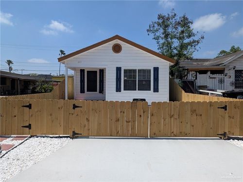 209 N Kansas Ave, Weslaco, TX, 78596-5371 | Card Image