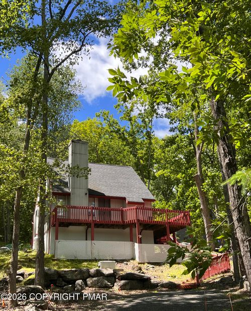 5709 Decker Rd, Bushkill, PA, 18324-7932 | Card Image