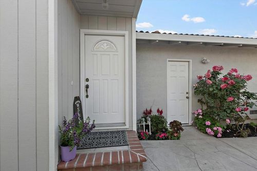 8332 Locust Pl N, Dublin, CA, 94568-1263 | Card Image