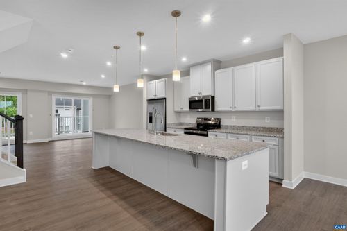 4074B Perseus Ln, CHARLOTTESVILLE, VA, 22901-9060 | Card Image