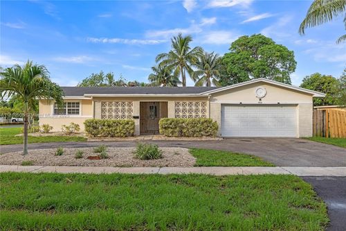 4818 Nw 8th St, Plantation, FL, 33317-1414 | Card Image