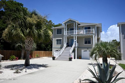 108 E Island Dr, Oak Island, NC, 28465-7611 | Card Image