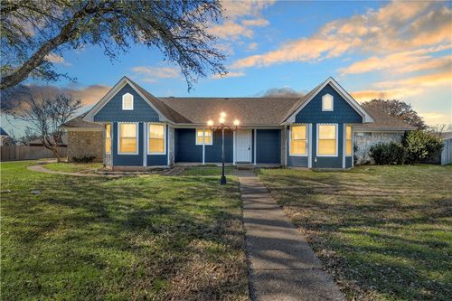 216 Timber View Drive, Waco, TX, 76705 | Card Image