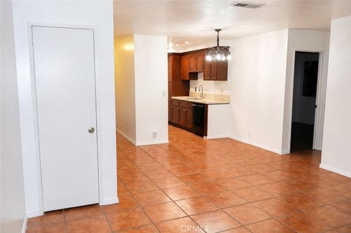 208-1741 Neil Armstrong, Montebello, CA, 90640 | Card Image