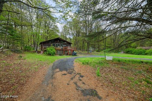 1151 Mink Trl, Bushkill, PA, 18324-8826 | Card Image
