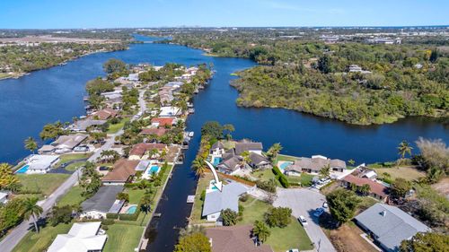 6797 Bayshore Dr, Lake Worth, FL, 33462-3901 | Card Image