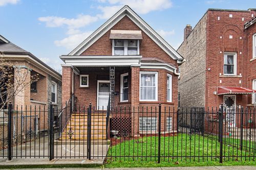 7810 S Throop St, Chicago, IL, 60620-3757 | Card Image