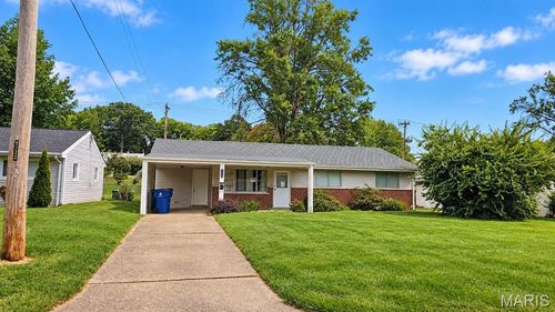 9707 Corregidor Dr, Saint Louis, MO, 63134-4206 | Card Image