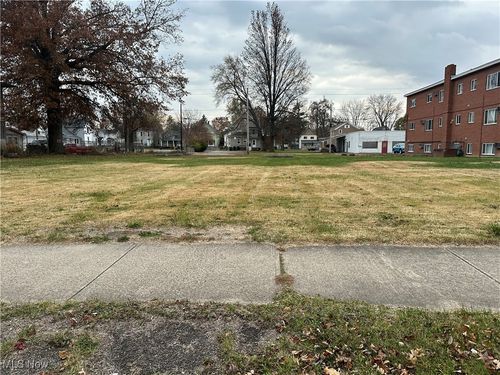 230 4th St, Elyria, OH, 44035-5720 | Card Image