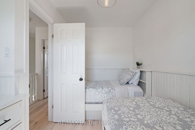 15 Baker St, House other with 4 bedrooms, 2 bathrooms and 4 parking in Wasaga Beach ON | Image 20