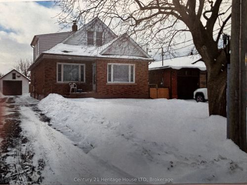71 Rolls Ave, St Catharines, ON, L2N1W3 | Card Image