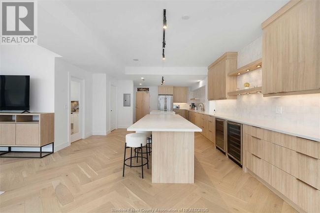 1701 - 515 Riverside Dr W, Condo with 2 bedrooms, 3 bathrooms and null parking in Windsor ON | Image 4