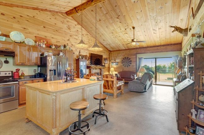 1111 Kyker Ln, House other with 3 bedrooms, 2 bathrooms and null parking in Pottsboro TX | Image 7
