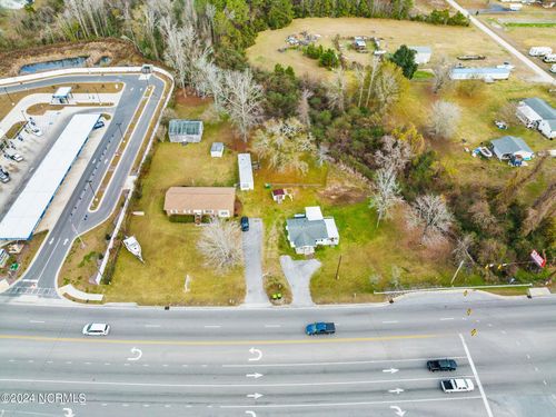 1102 W Corbett Ave, Swansboro, NC, 28584-8460 | Card Image