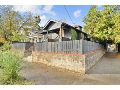 5437 Ne 28 Th Ave, House other with 3 bedrooms, 2 bathrooms and null parking in Portland OR | Image 2