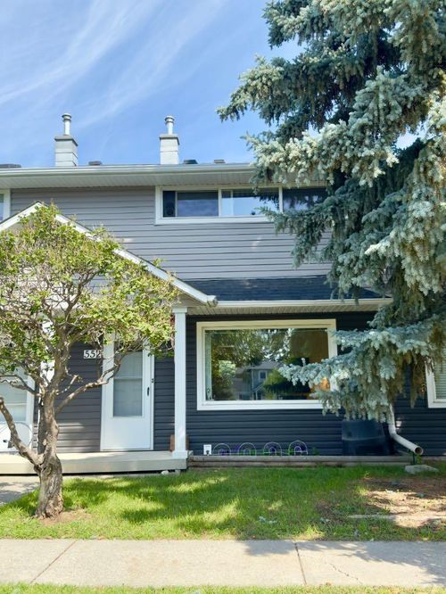 552 Regal Pk Ne, Calgary, AB, T2E0S6 | Card Image