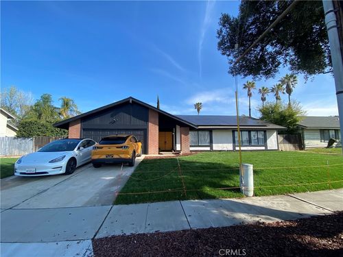 890 W Bohnert Ave, Rialto, CA, 92377 | Card Image