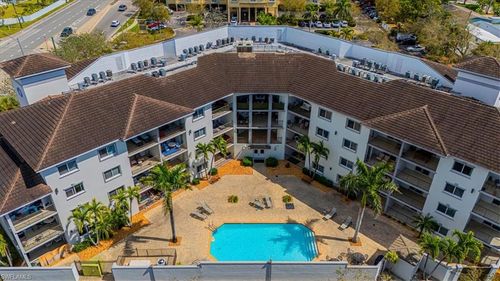 204b-1100 Pine Ridge Rd, NAPLES, FL, 34108-8925 | Card Image