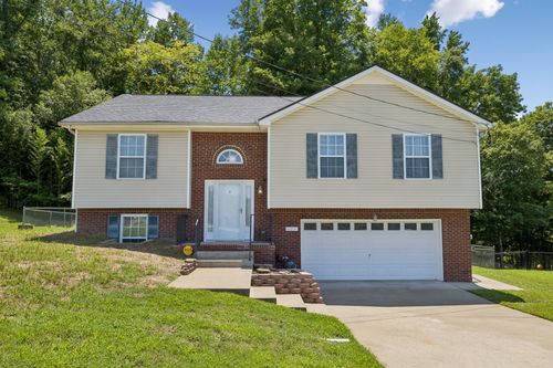 827 Sugarcane Way, Clarksville, TN, 37040-2891 | Card Image