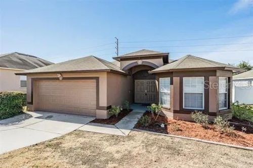 7637 Merchantville Cir, ZEPHYRHILLS, FL, 33540-2068 | Card Image