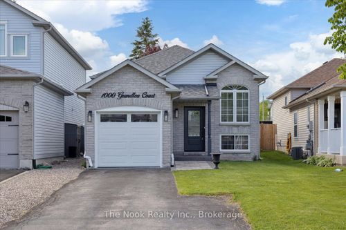 1000 Grandlea Crt, Oshawa, ON, L1K2N1 | Card Image