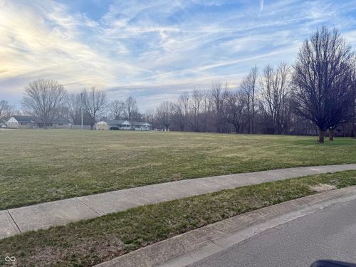 7794 Briarwood Dr, Coatesville, IN, 46121-9058 | Card Image