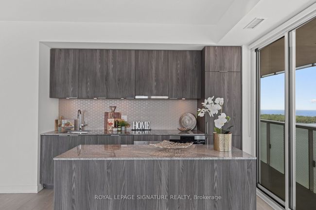 3305 - 15 Queens Quay E, Condo with 3 bedrooms, 2 bathrooms and 1 parking in Toronto ON | Image 17
