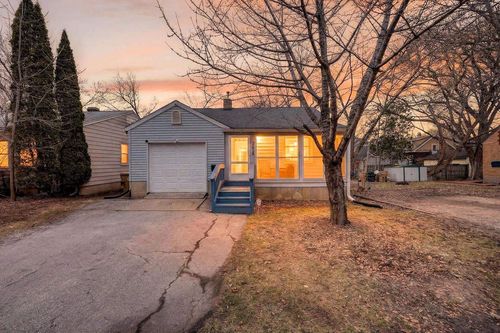 2638 East Lawn Court Court, Madison, WI, 53704 | Card Image