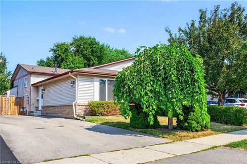 2221 Manchester Dr, Burlington, ON, L7P3W3 | Card Image