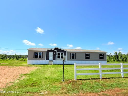 100 Storm Cv, Grenada, MS, 38901-1008 | Card Image