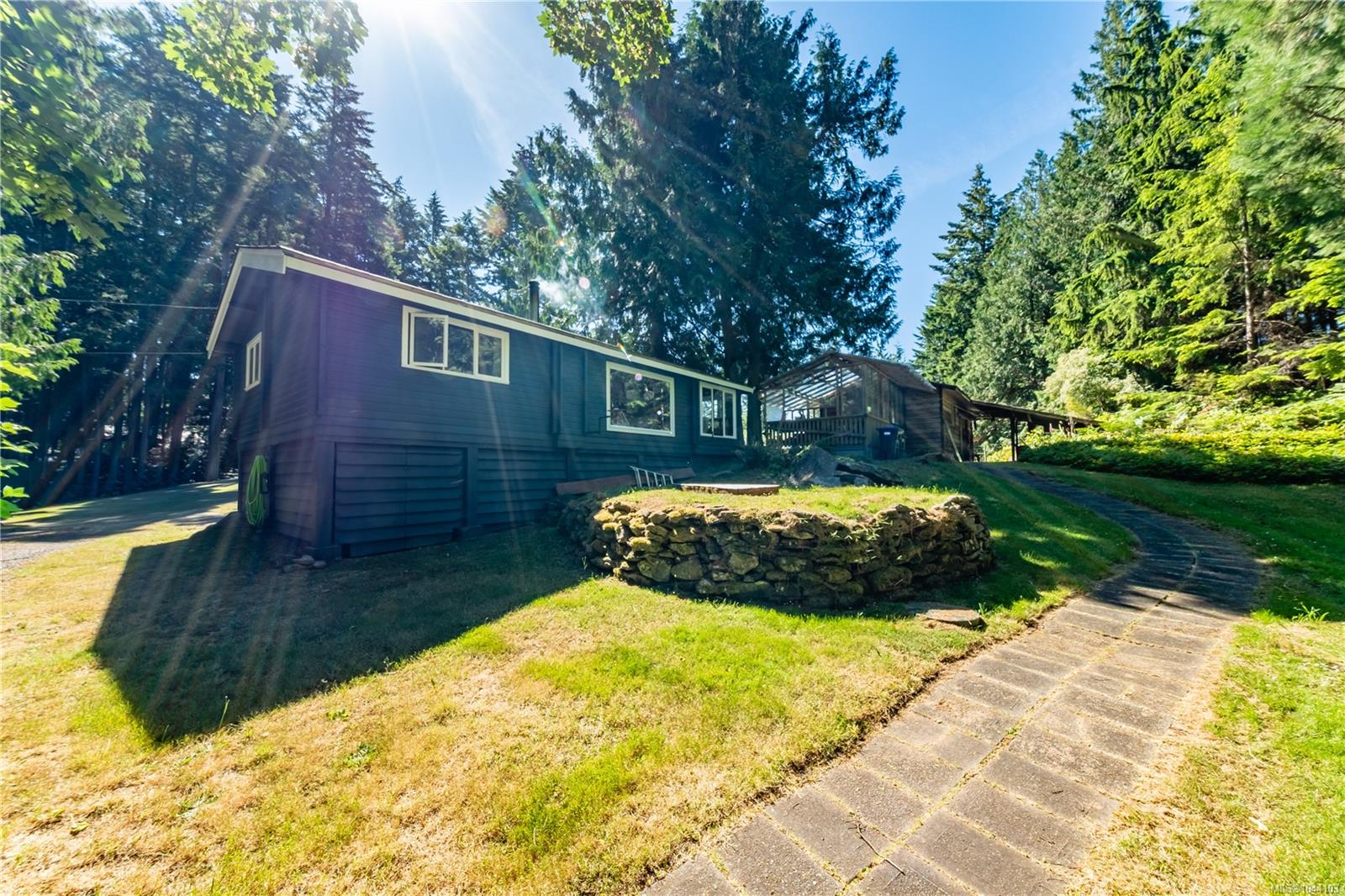 Residential in Gabriola Island 2