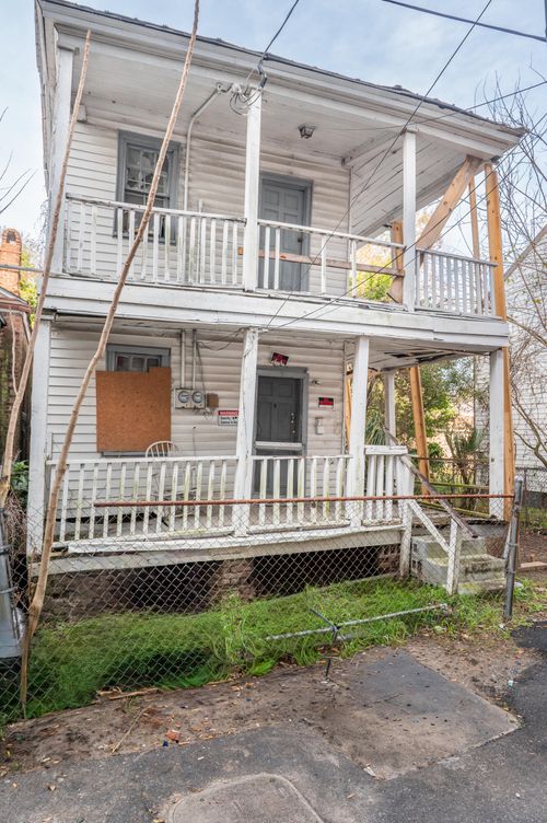 6 Poinsett St, Charleston, SC, 29403-6388 | Card Image