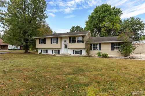 904 W Miller Dr, Staunton, IL, 62088-1056 | Card Image