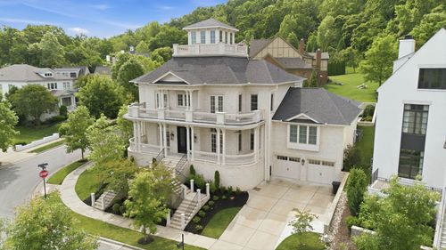 501 Bonaire Ln, Franklin, TN, 37064-1695 | Card Image