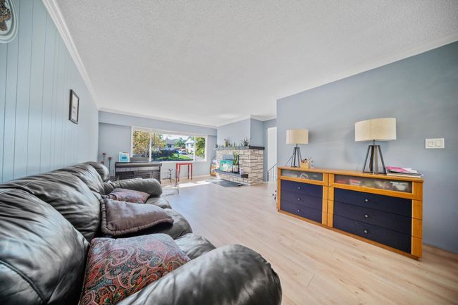 1256 Lee Street, House other with 6 bedrooms, 3 bathrooms and 2 parking in White Rock BC | Image 23