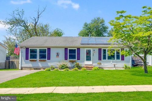 5 Tilton Ave, Toms River, NJ, 08757-5532 | Card Image