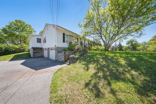 65 Hill Rd, Goshen, NY, 10924-5041 | Card Image