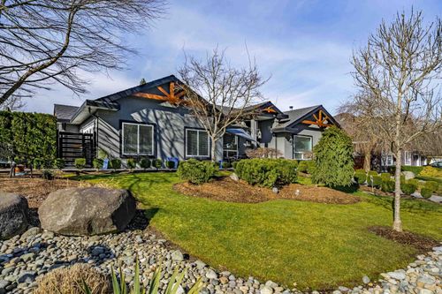 11125 155 St, Surrey, BC, V3R0W6 | Card Image