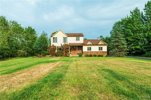 5769 Strickler Rd, Clarence, NY, 14031-1372 | Card Image