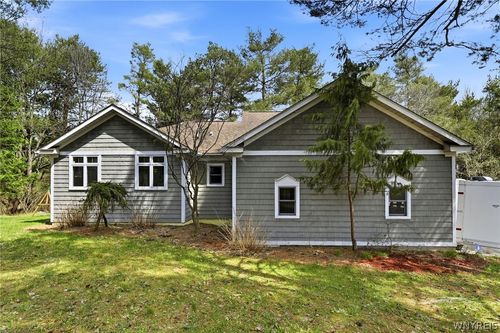 511 Bowen Rd, East Aurora, NY, 14052-1007 | Card Image