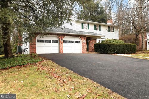 1446 Park Ln, State College, PA, 16803-3210 | Card Image