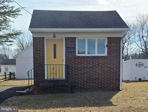 2 E Cordrey Ave, Pennsville, NJ, 08070-2680 | Card Image