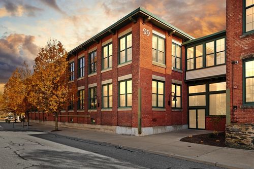 unit-205-99 Allen St, Woonsocket, RI, 02895-4396 | Card Image